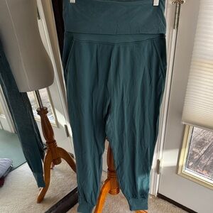 Lululemon high waisted align joggers